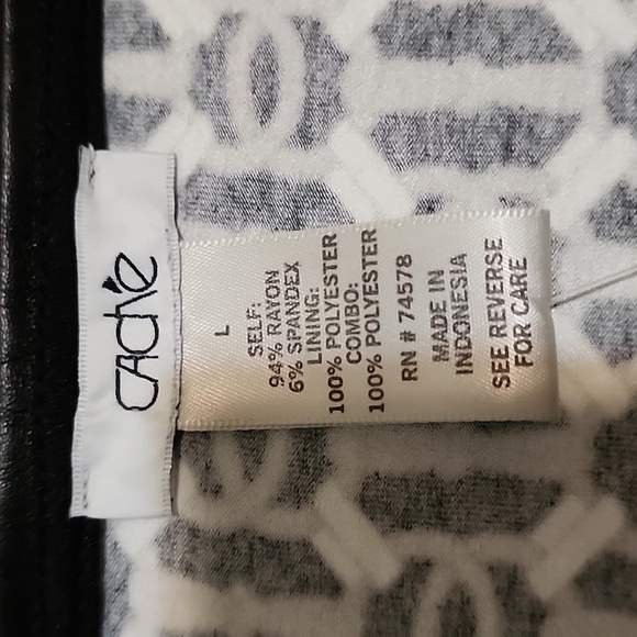 Cache surplice top NWT - Picture 4 of 7